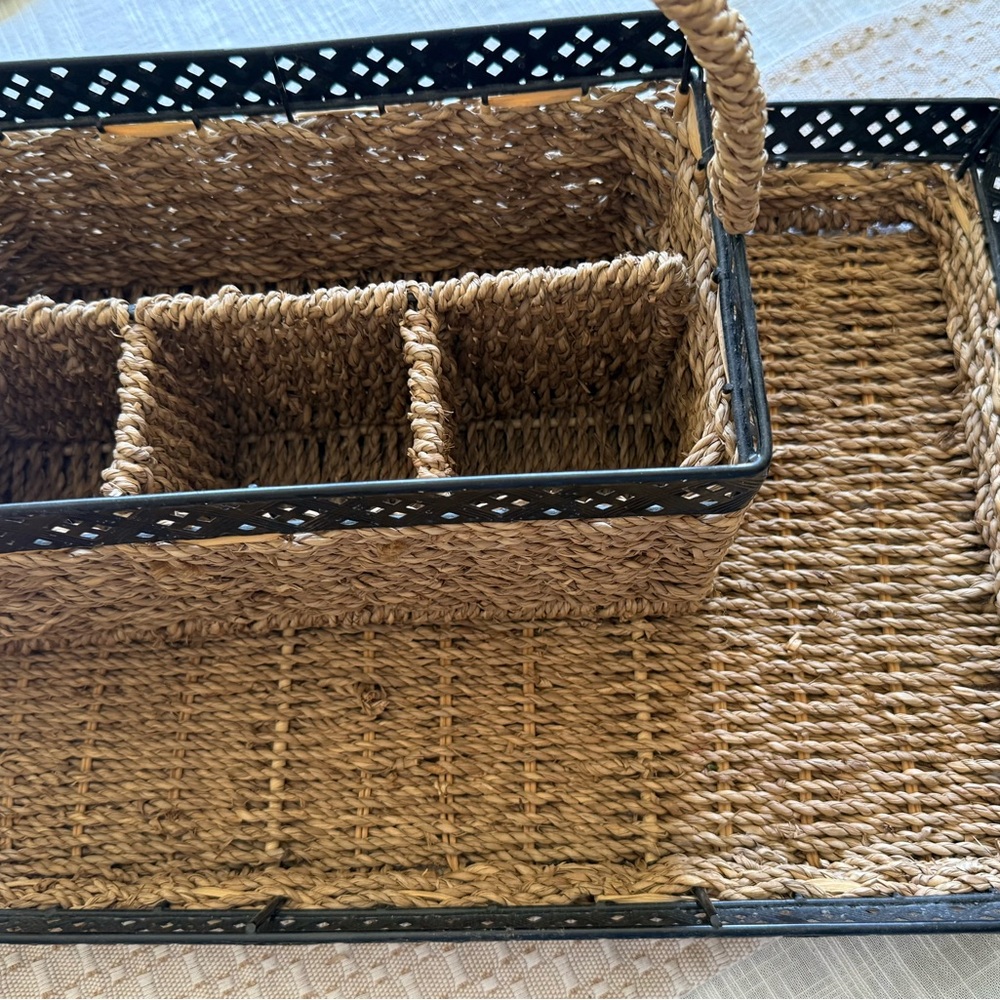 Woven Seagrass Utensil Caddy in Natural Tan